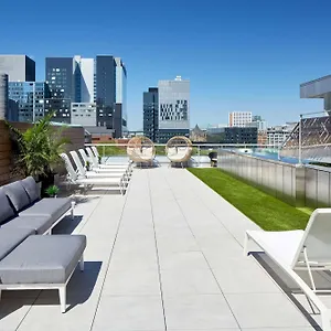 *** Hotel Homewood By Hilton Downtown Canada