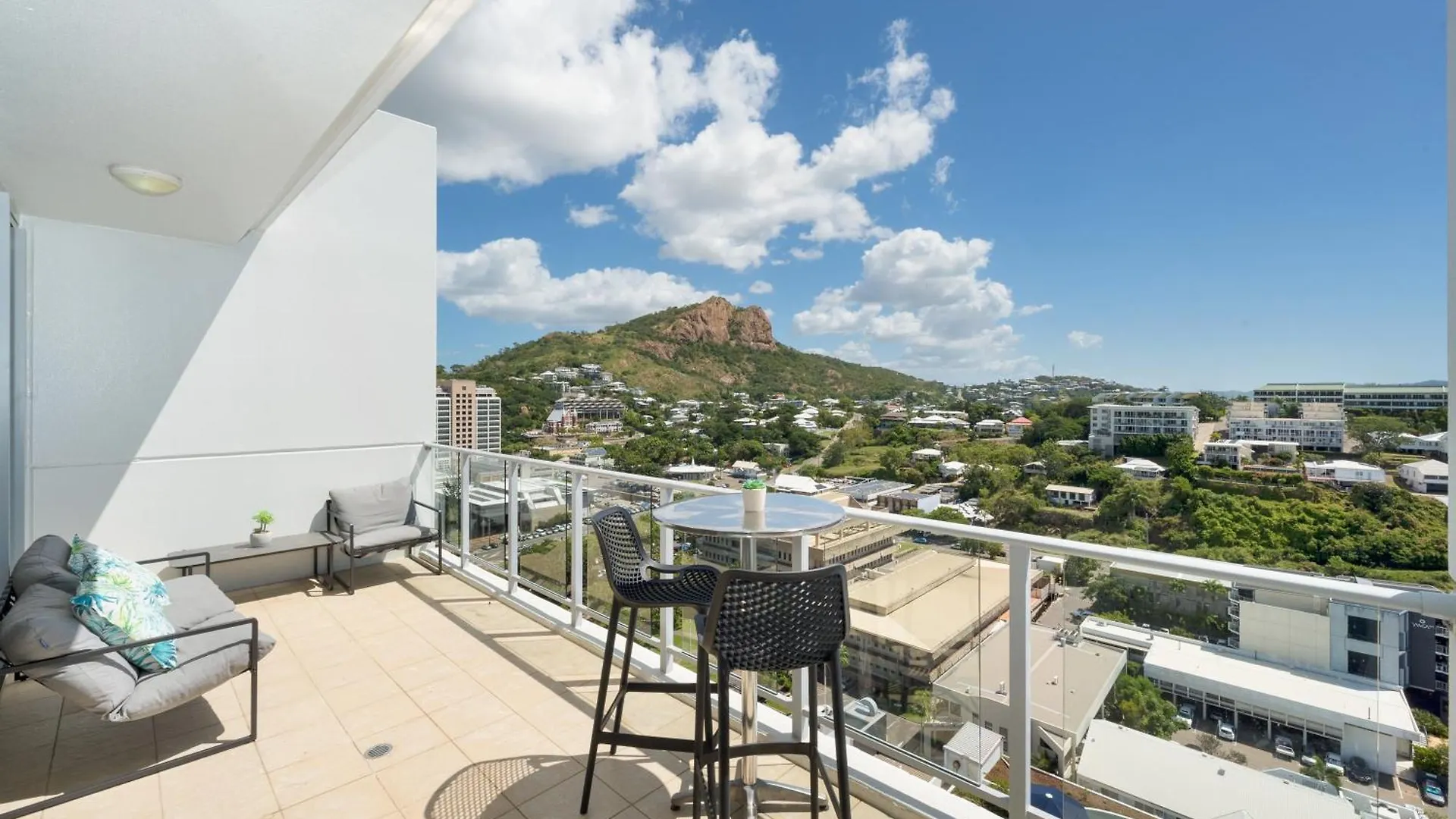 Aparthotel Property Vine - Dalgety Apartments Townsville