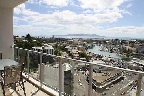 **** Aparthotel Property Vine - Dalgety Apartments Townsville Australia