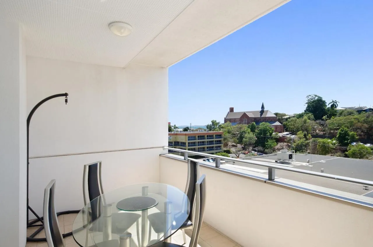 **** Aparthotel Property Vine - Dalgety Apartments Townsville Australia